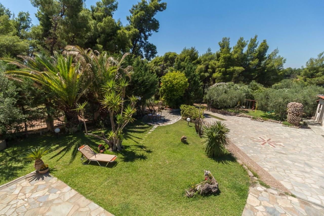 Apartmán Ta Pefka Nikiti  Exteriér fotografie